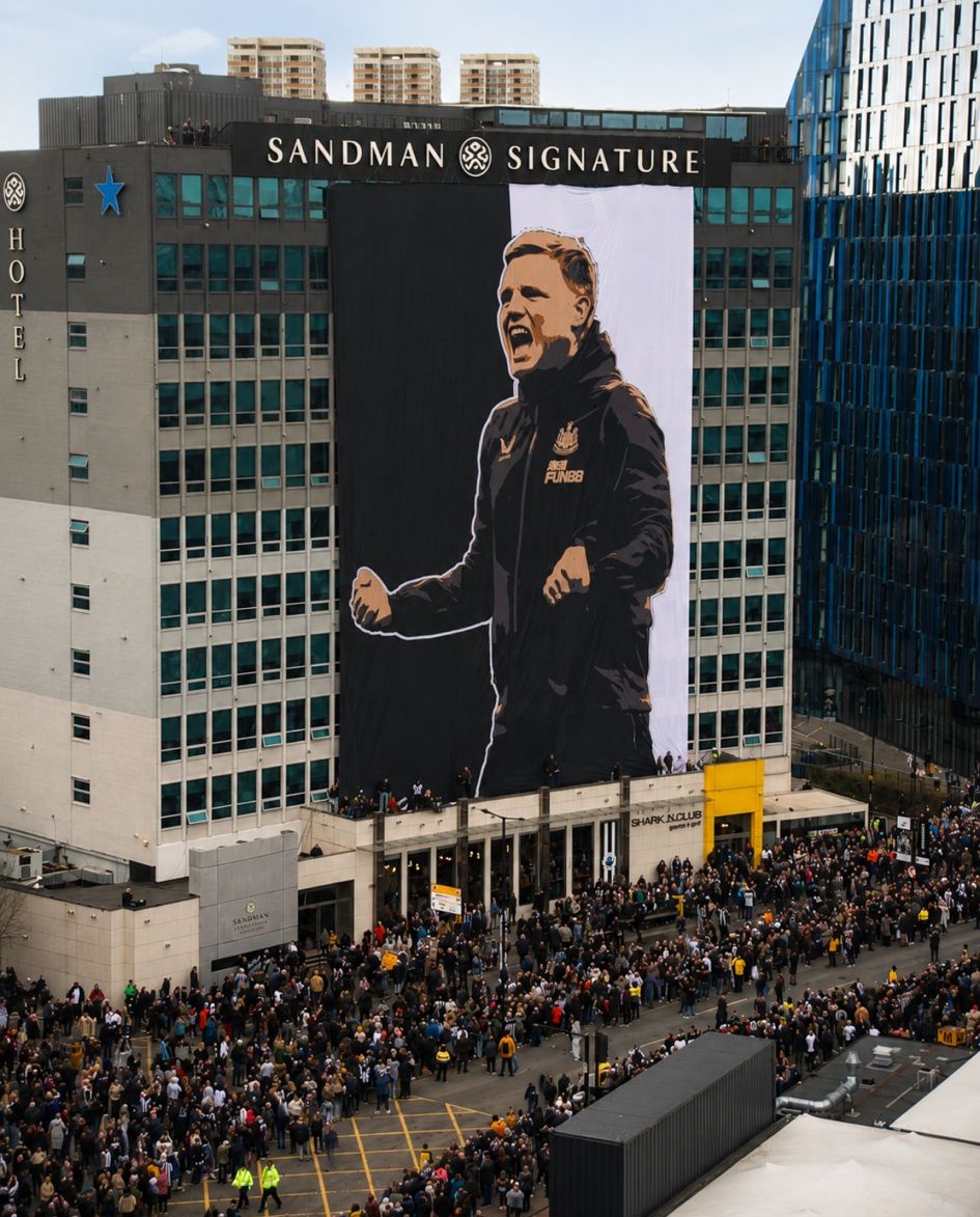 Newcastle United Carabao Cup celebration - Wor Flags installation
